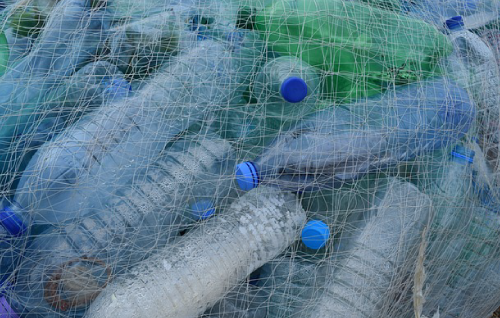 analyzing microplastics plastic bottles