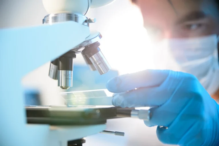 5 Key Reasons Why Purchasing Refurbished Lab Equipment is Better